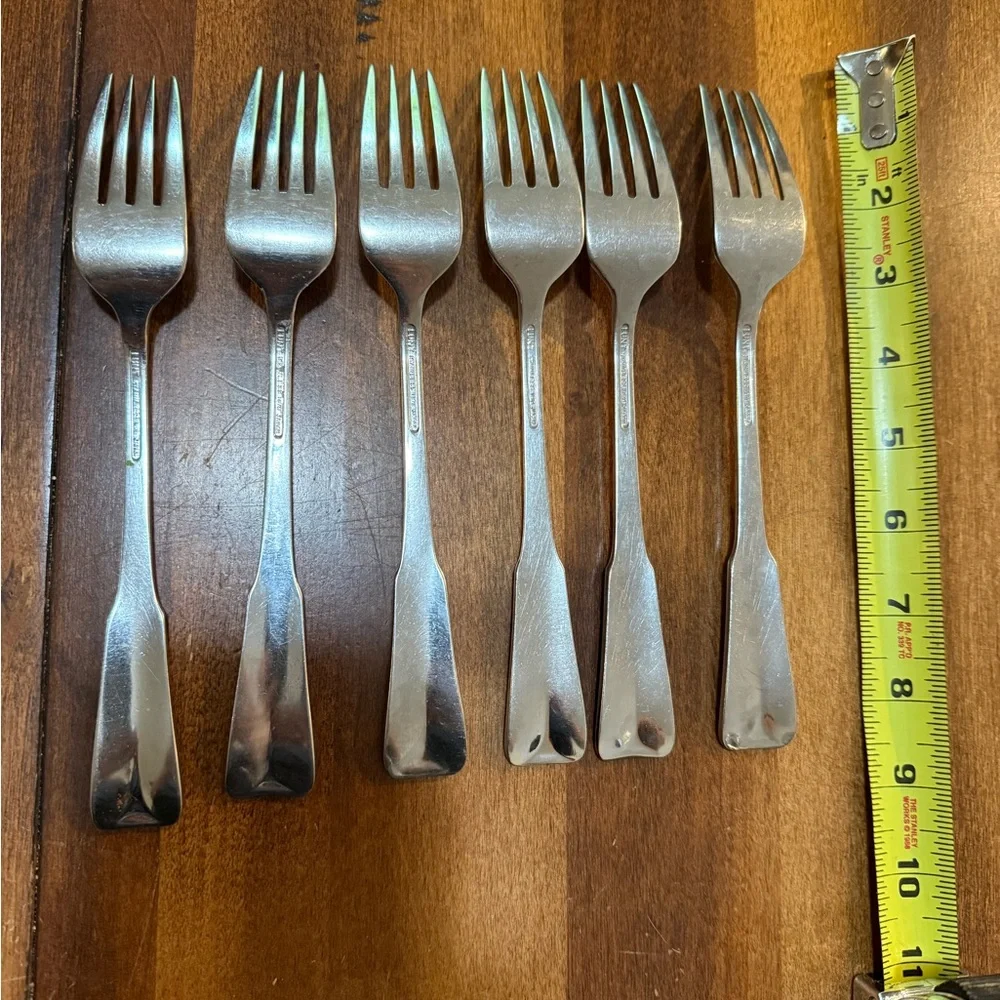 Lunt Modern Classic Stainless Flatware Glossy Dinner Forks Set Of 6